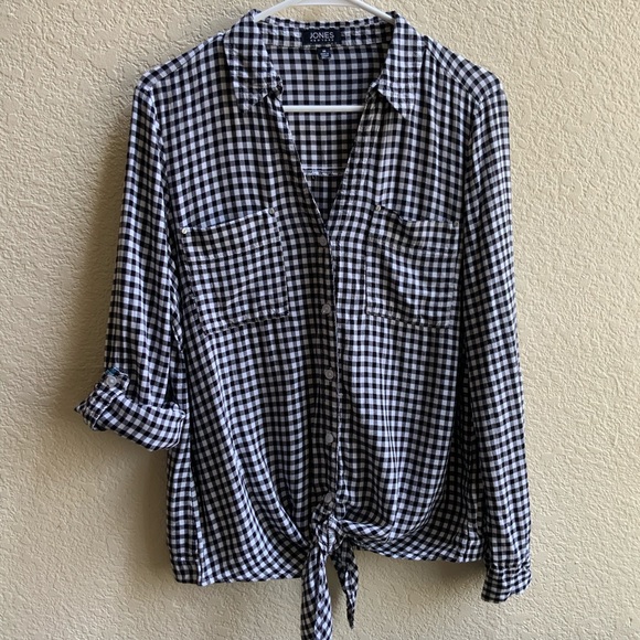 Front tie plaid button up V neck - Picture 2 of 7